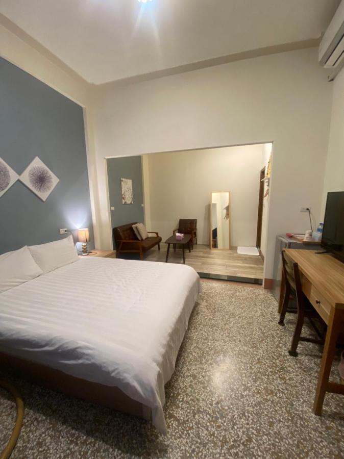Freedom B&B Tainan Exterior photo