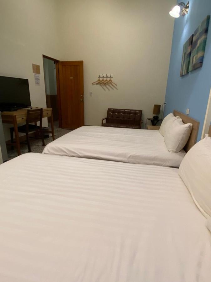 Freedom B&B Tainan Exterior photo